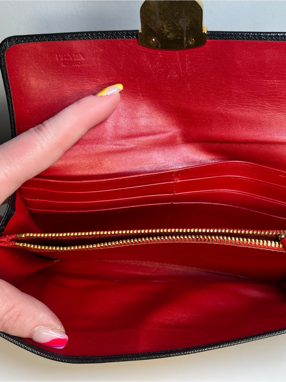 Prada Red and Black Saffiano Leather Wallet with COA EUC - Picture 3 of 5